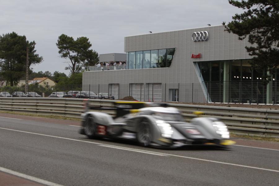  Audi R18 TDI Ultra Le Mans 24hr 2011 года  (фото 91 из 108)